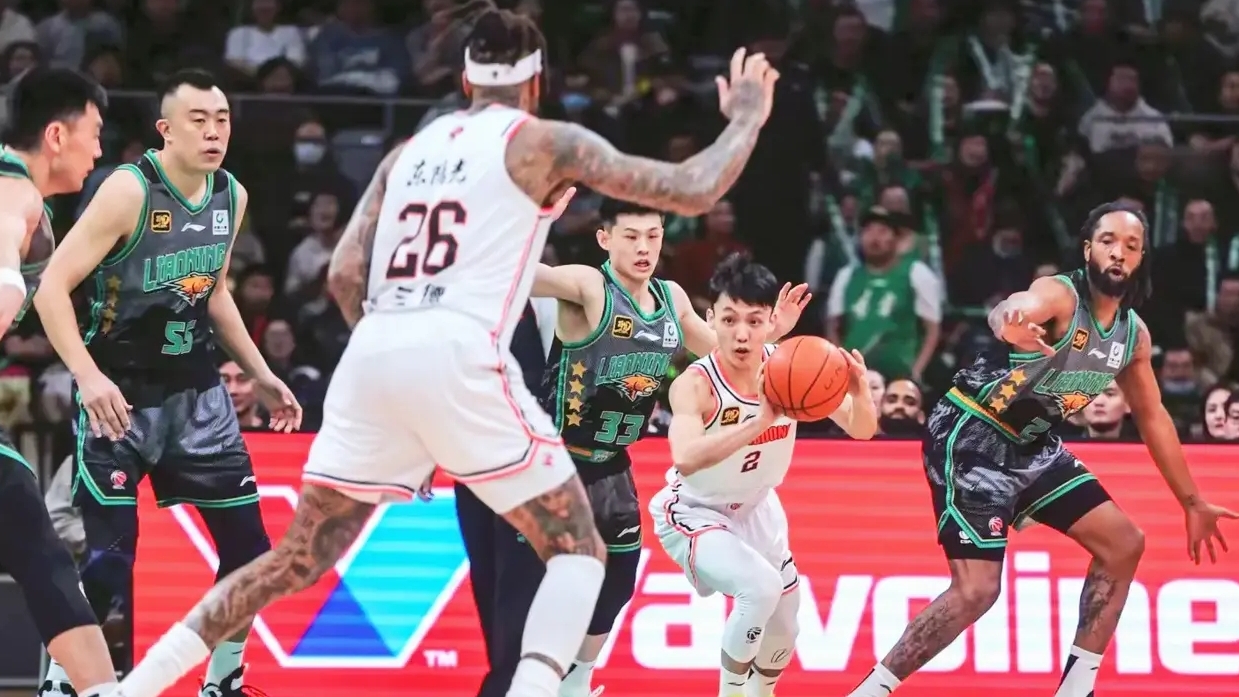 包含全明星赛冲刺阶段走向成谜，广厦男篮遗憾出局，媒体盛赞，球探报告显示潜力的词条